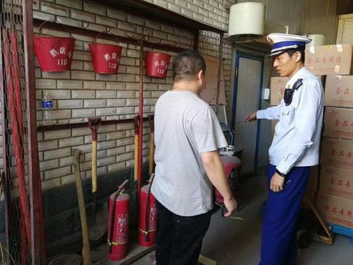 四平市經(jīng)開消防救援大隊(duì)深入食品加工廠開展消防服務(wù)指導(dǎo)及消防專業(yè)破拆工具推廣